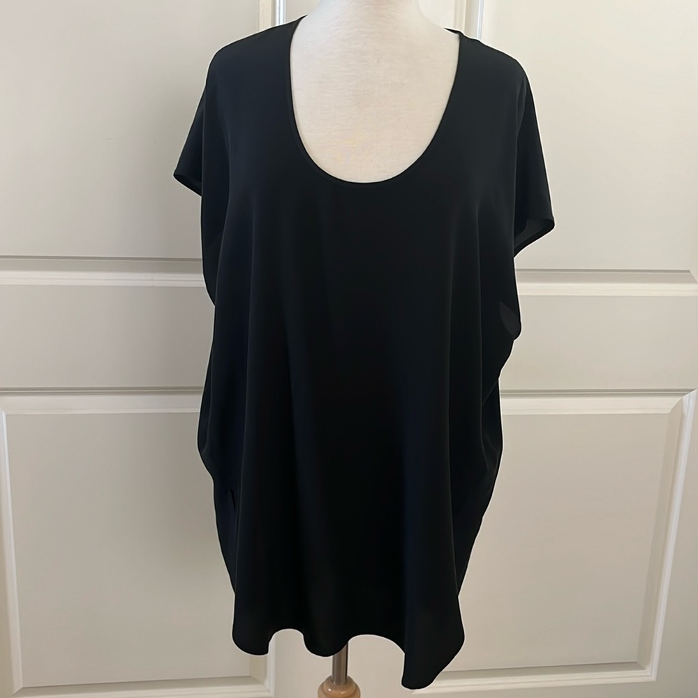 Eileen Fisher 100% Silk Tunic Top Size Large. Like new!